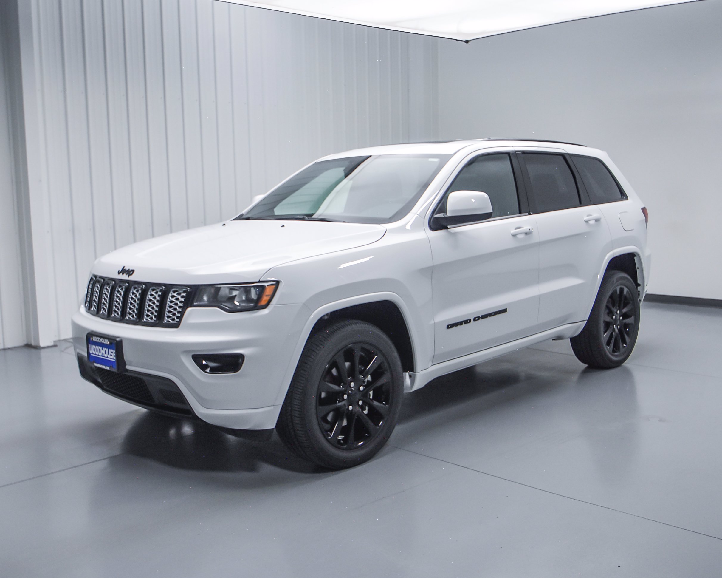 PreOwned 2018 Jeep Grand Cherokee Altitude 4WD Sport Utility