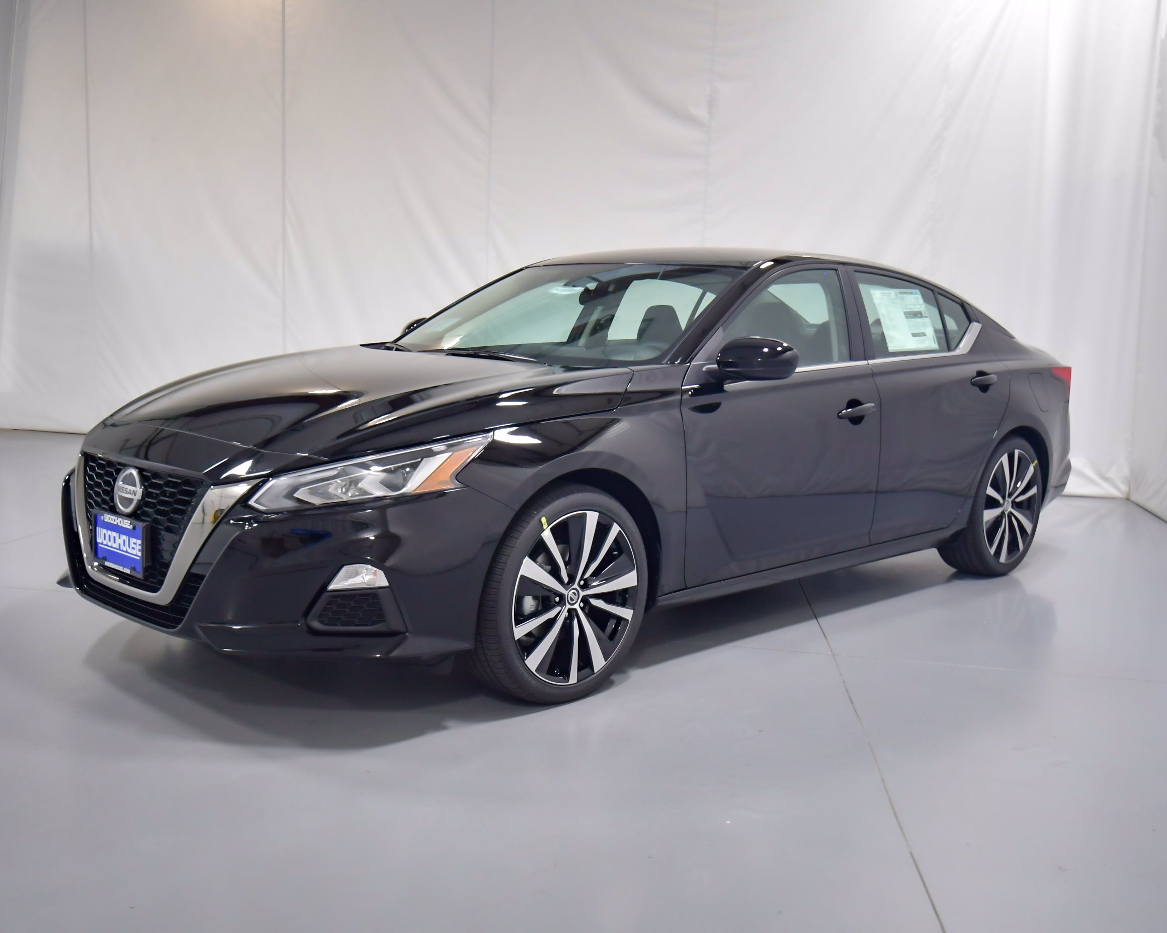 New 2020 Nissan Altima 2.5 SR FWD 4dr Car