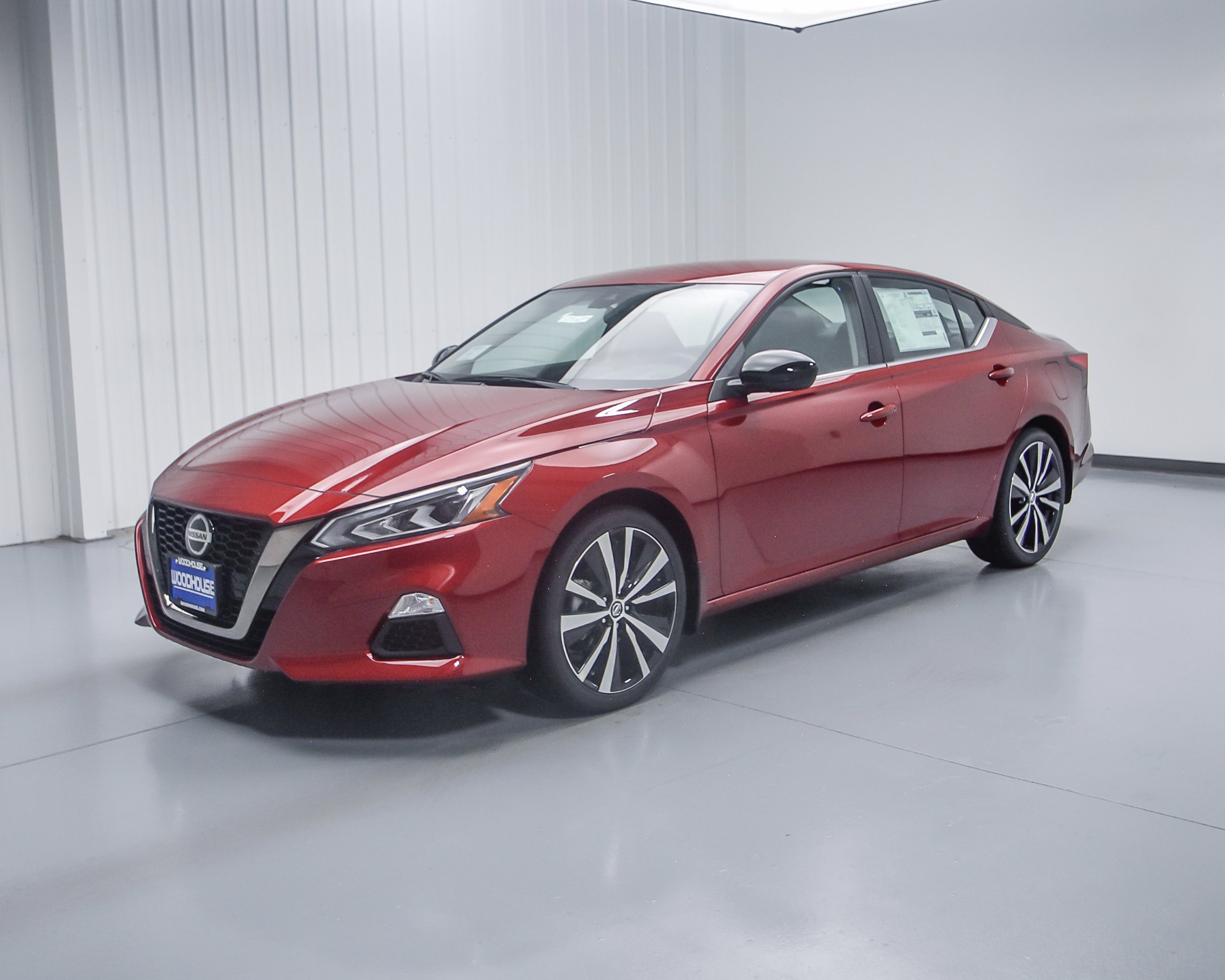 New 2020 Nissan Altima 2.5 SR FWD 4dr Car