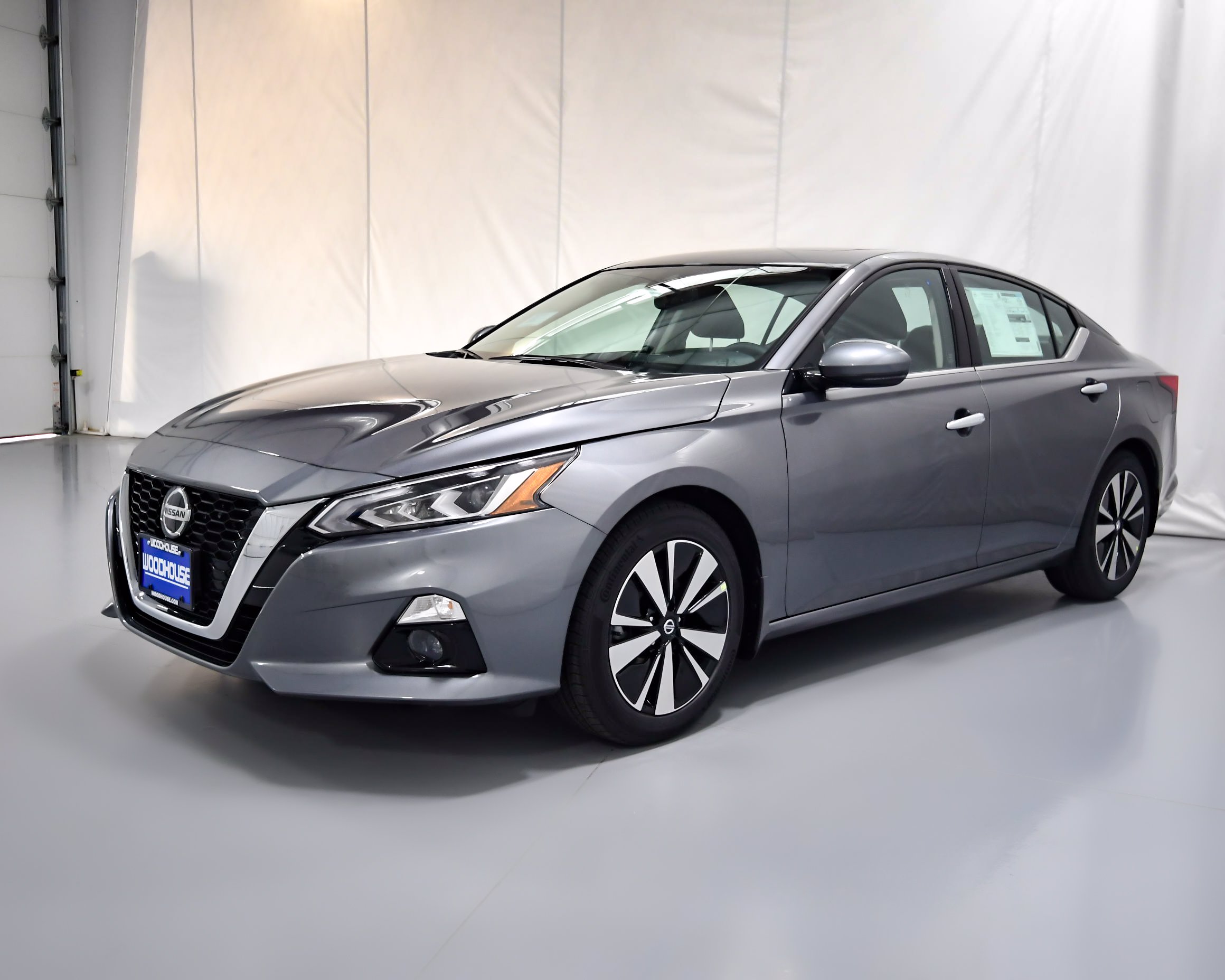 New 2020 Nissan Altima 2.5 SV FWD 4dr Car