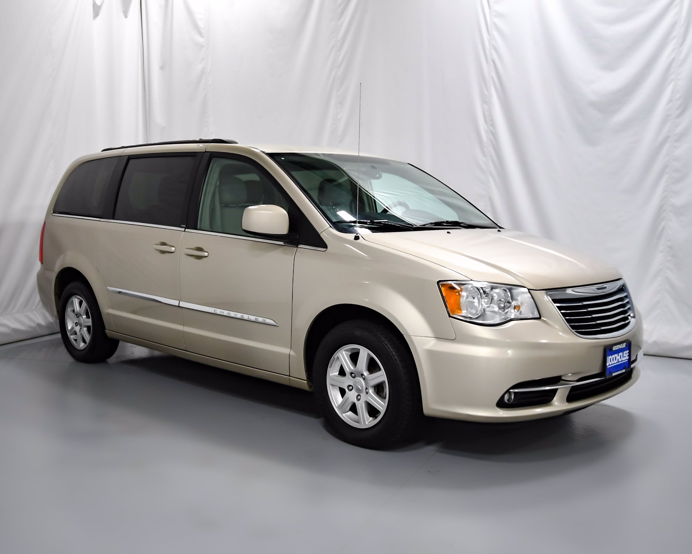 Pre-Owned 2013 Chrysler Town & Country Touring FWD Mini-van, Passenger Best Tires For Town And Country Van