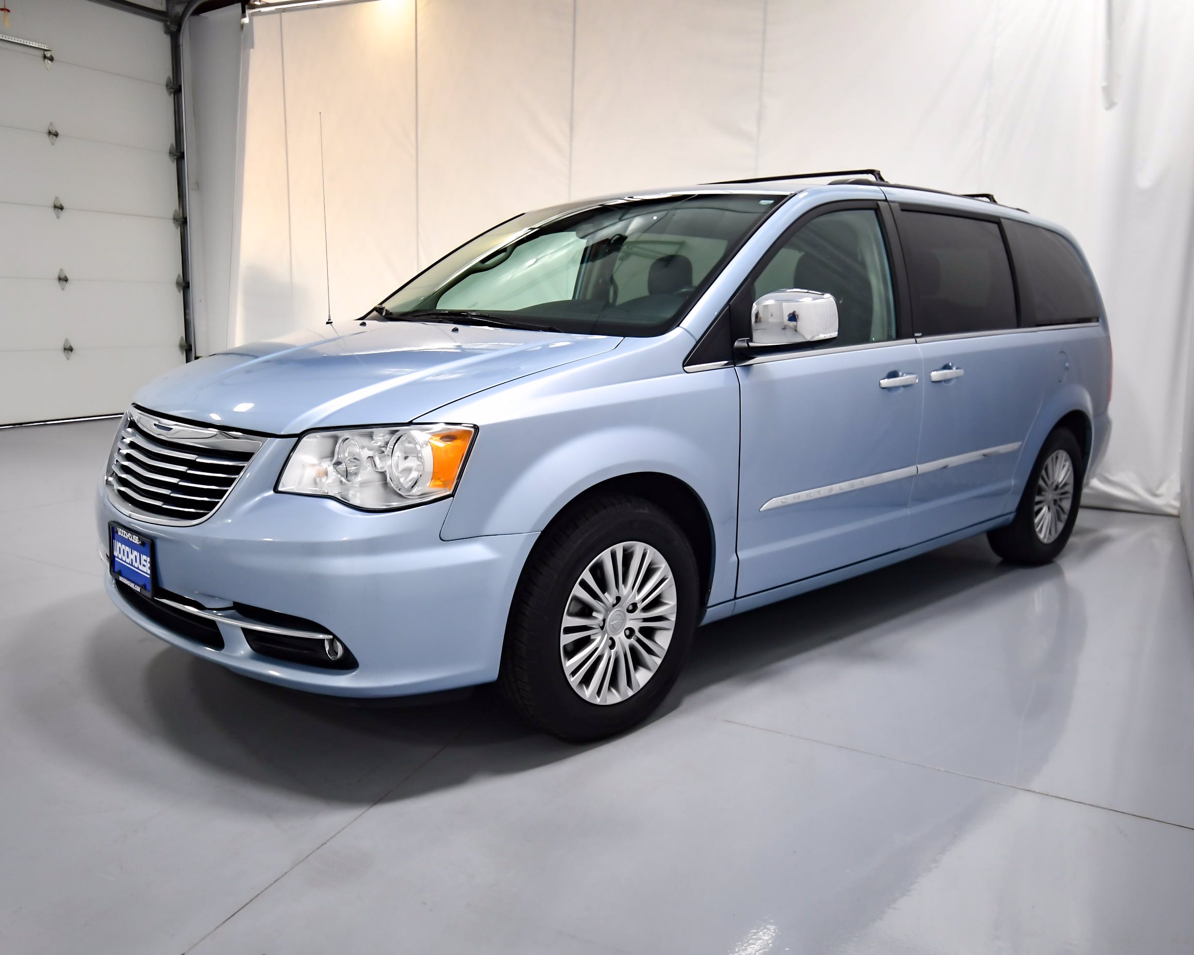 PreOwned 2013 Chrysler Town & Country TouringL FWD Minivan, Passenger