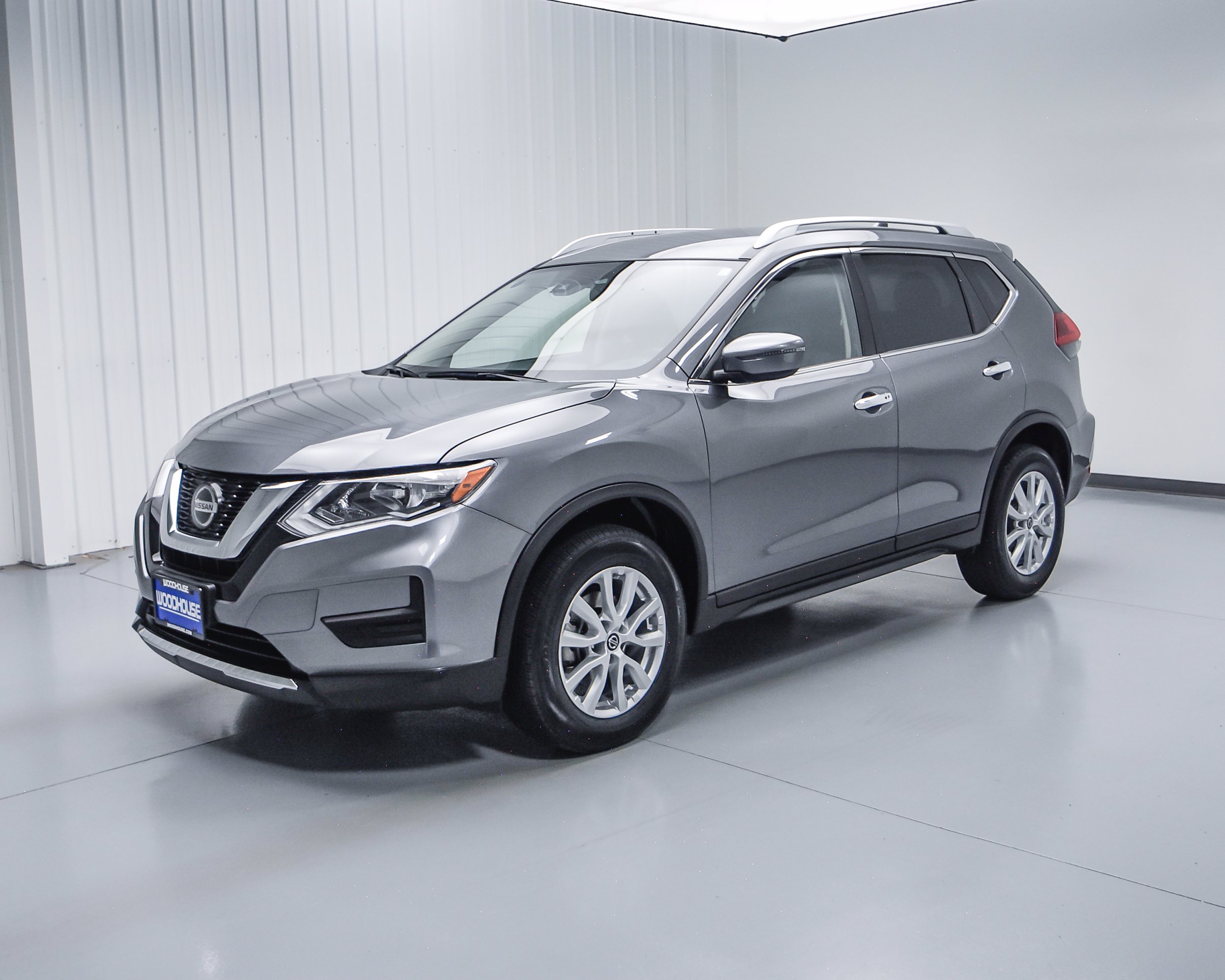 Nissan rogue sv awd